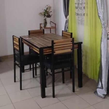Appart Meuble Le Dakota Yaounde Exterior photo